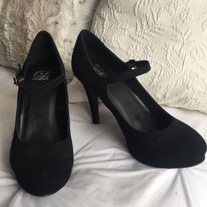 SALE Black heels